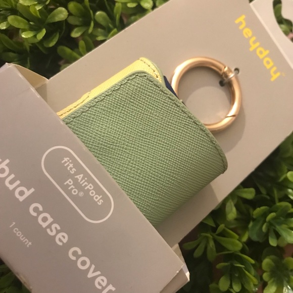 Hey day Apple AirPods Pro case color pastel green and yellow - Picture 2 of 3